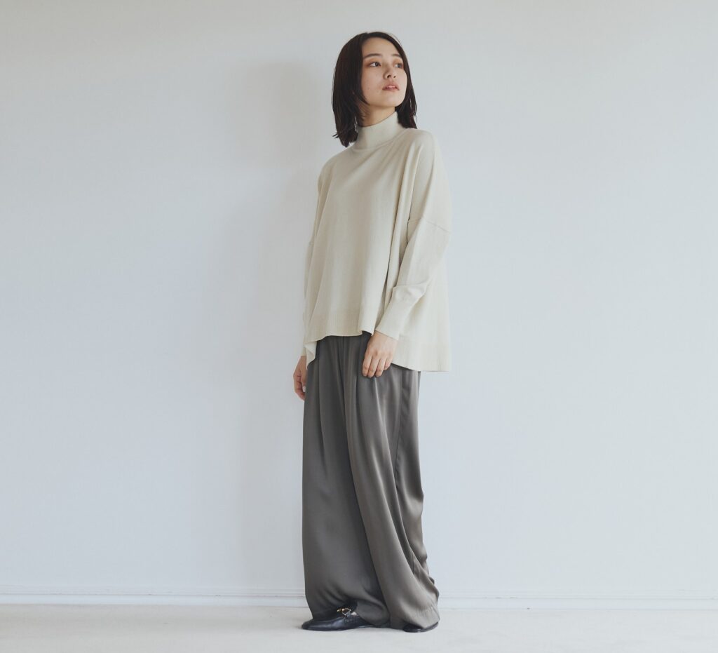 セーター/シルクカシミヤ ハイネック - DRESS HERSELF ONLINESHOP