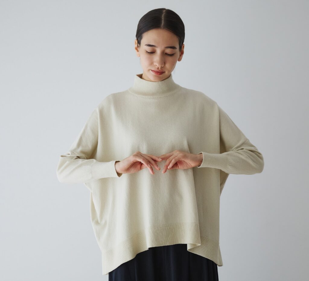 セーター/シルクカシミヤ ハイネック - DRESS HERSELF ONLINESHOP