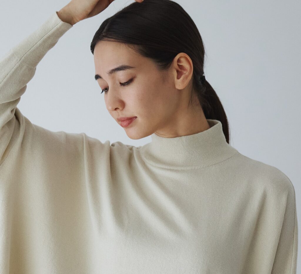 セーター/シルクカシミヤ ハイネック - DRESS HERSELF ONLINESHOP